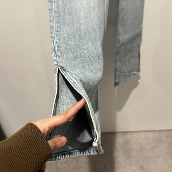 H&M JEANS WITH SLIT ON HEM - Picture 5 of 12